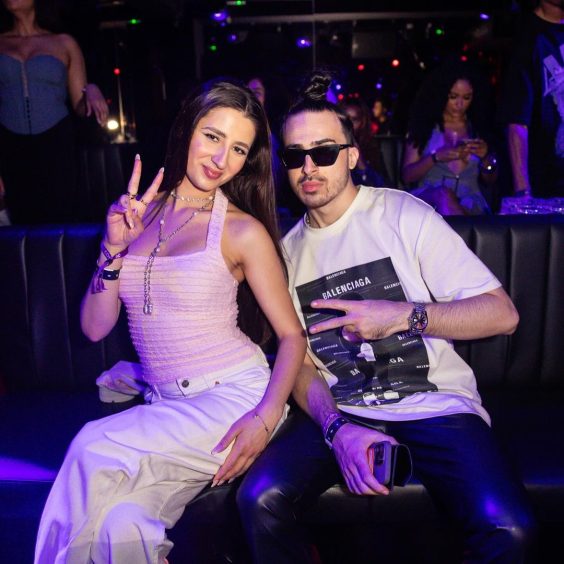 145082E7-0A23-4BC3-90B9-D5B16254836E