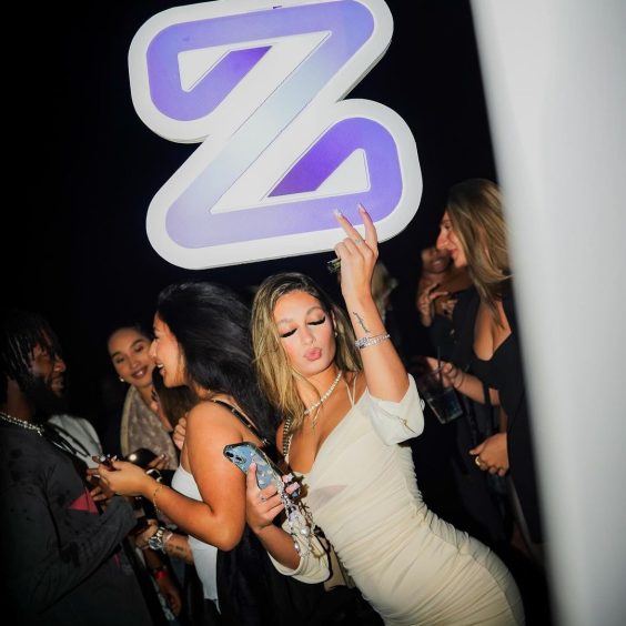 1FD38B21-352F-497D-9548-54697221C143